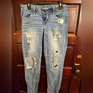 American Eagle Ripped Distressed Jegging